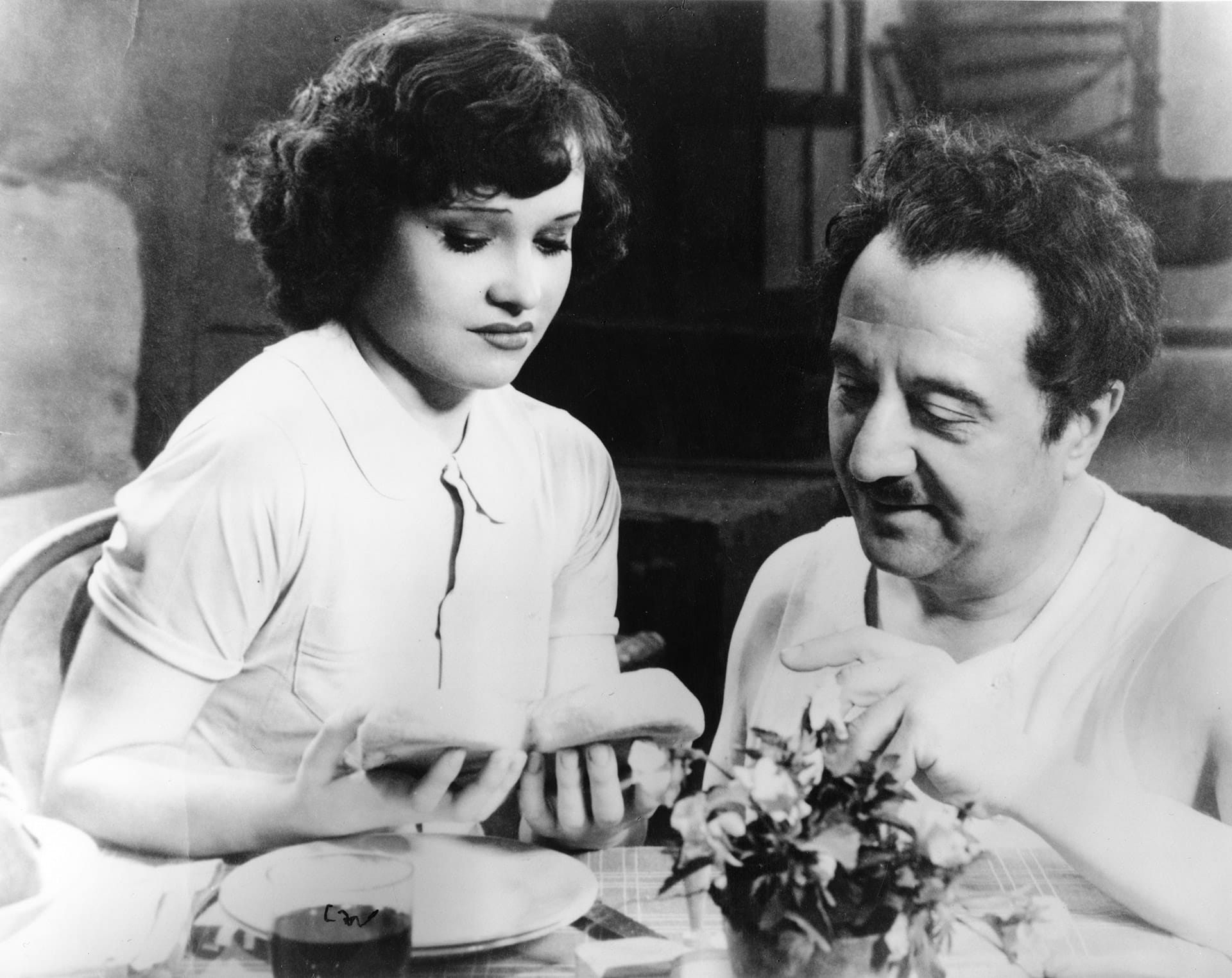 Marcel Pagnol, producteur, scénariste et réalisateur du film "La Femme du boulanger".