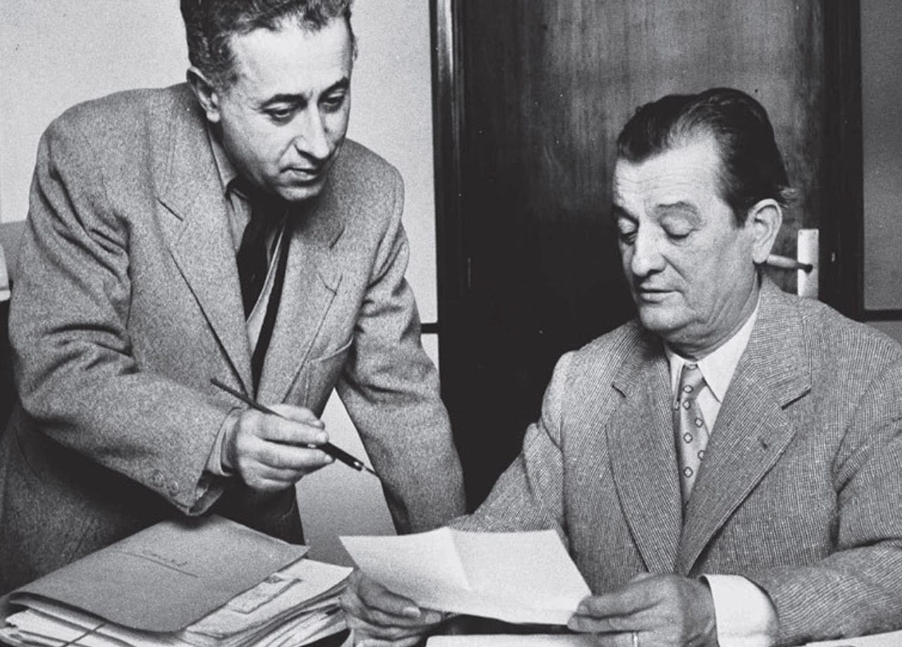 Marcel Pagnol et le dessinateur Albert Dubout en 1952.